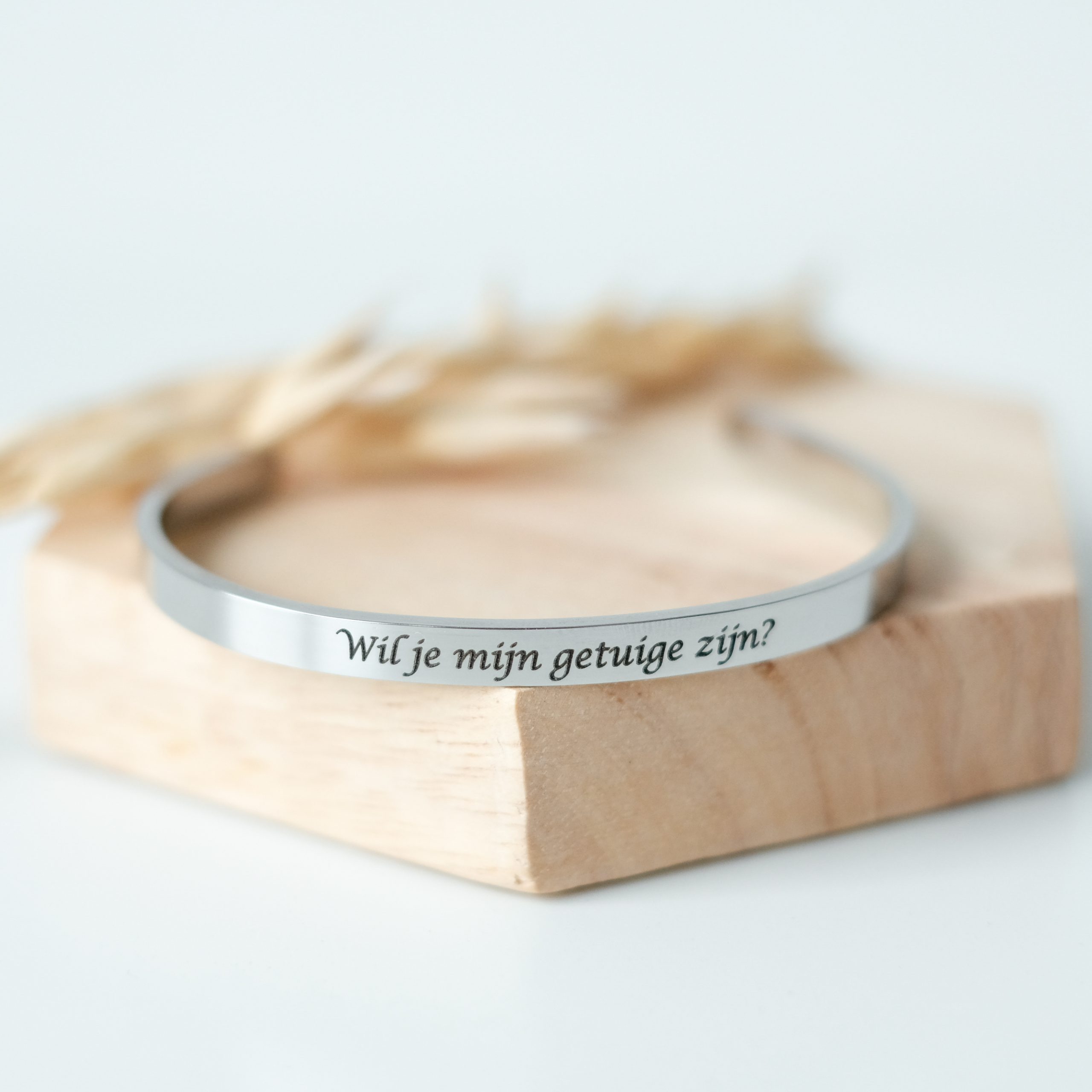 Getuige cadeau armband met tekst gegraveerd